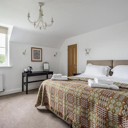 3 Bedroom Barn Conversion With Hot Tub-Garden View - Ty Cerrig Barn Corwen Eksteriør billede