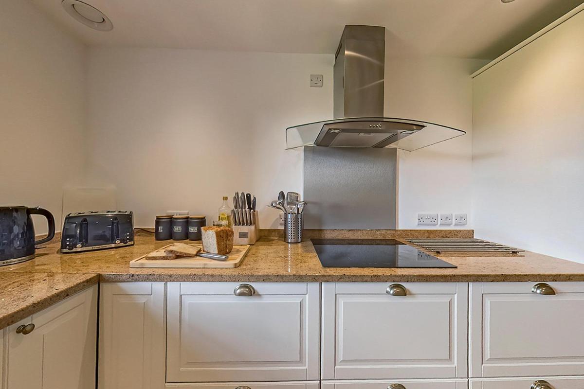 3 Bedroom Barn Conversion With Hot Tub-Garden View - Ty Cerrig Barn Corwen Eksteriør billede